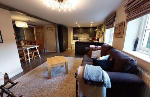 Ashwick Apartment | Old Brewery home with pool and gym access