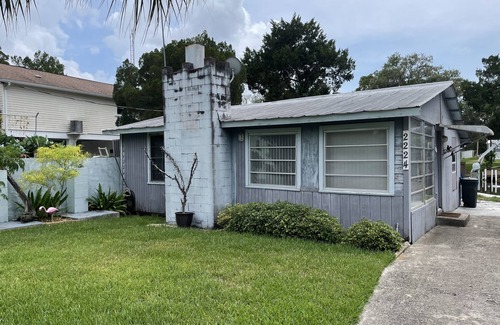 Crystal River House | Old Country Living Ozello Keys 1 BR/1BA Waterfront Fishing Cabin