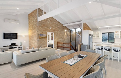 Dunsborough House | Old Dunsborough Beach House
