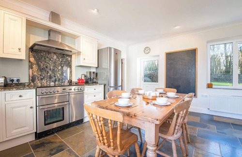 Pembroke Cottage | Old Farm For Four, Holiday Cottage East Orielton, Nr Bosherston, Sleeps 4, 2 bedrooms, bathrooms