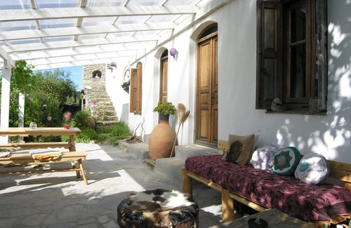 Armenistis Cottage | Old farmhouse, spacious open kitchen, a room with two single beds and a bedroom with a double bed in the shed next to the house; bathroom with toilet and shower