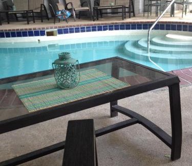 Intervale Hotel | Old Field House
