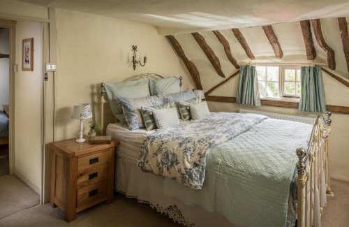 Bretforton House | Old Fox Cottage