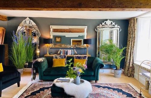 King's Lynn House | Old Hall Country Breaks