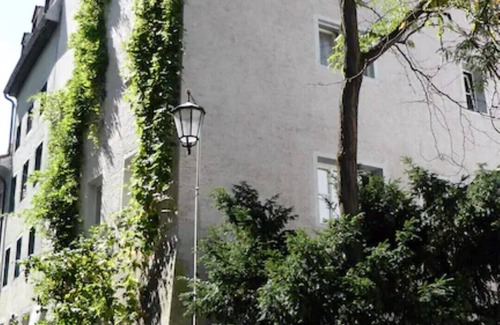Altstadt Apartment | Old historic residential tower in the old town of Constance