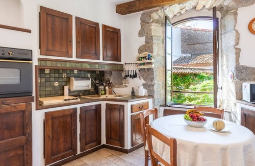 Ruoms House | Old house full of character, very well restored, in Ruoms, pedestrianized