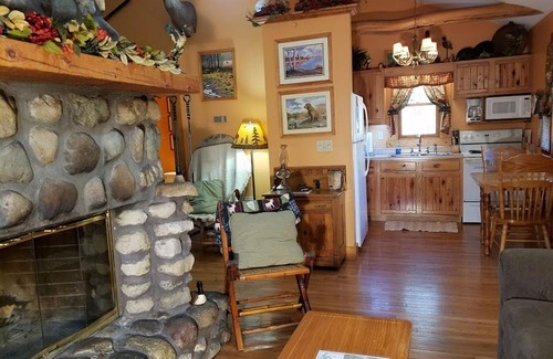 Logan Cabin | Old Man's Haven - Cabin 4