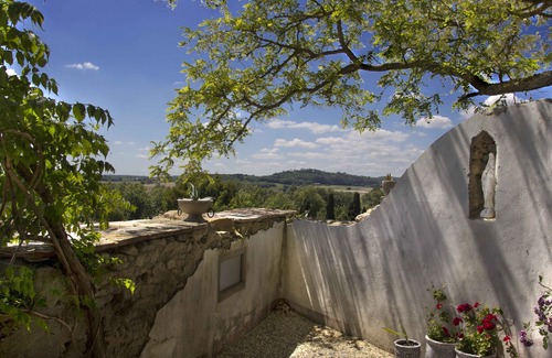 Soupex Cottage | Old Mansion & Bohemian vintage design touch. Historical Park & ​​large pool.