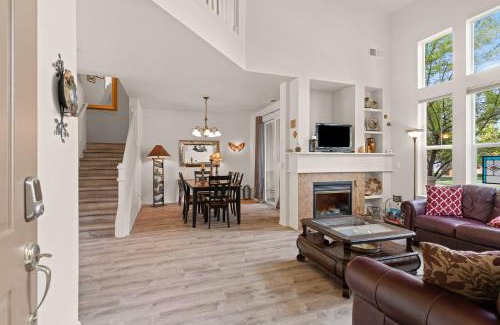 Southern Crossing House | Old Mill Proxi