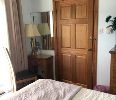Elgin Bed & Breakfast | Old Mills Garden