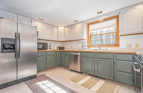 Paradise Point House | Old Moose Barn | Lake Access + Hot Tub & Boat Slip!