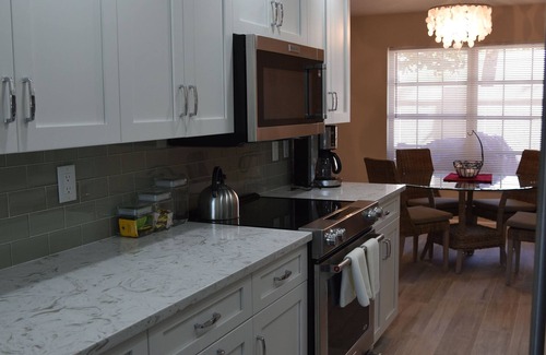 Old Naples House | Old Naples, Steps From The Beach And 5th Ave Restaurants And Shopping