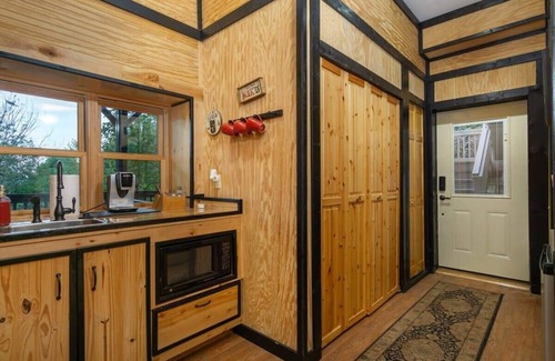 Waynesville House | Old Oak Lodge~ Dreamy Mountain Getaway~ Hot Tub