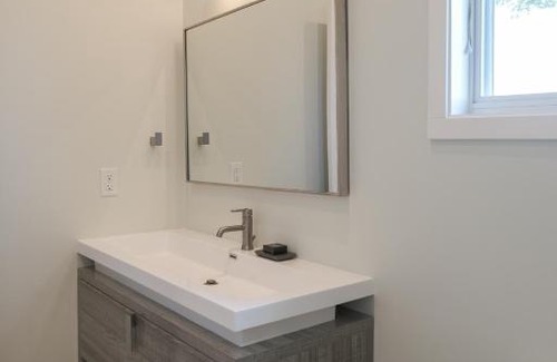 Saugatuck House | Old Pike Cottages