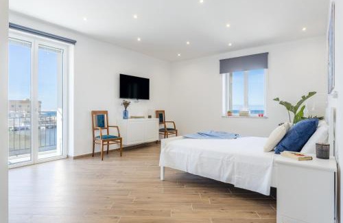 Corso dei Mille - Sant'Erasmo Apartment | Old Port Luxury Apartments