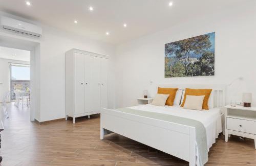 Corso dei Mille - Sant'Erasmo Apartment | Old Port Luxury Apartments