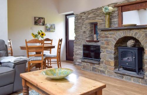 Dinas Cross House | Old Rectory Cottage - Dinas Country Club