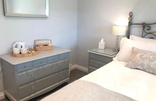 Ickburgh Bed & Breakfast | Old School House