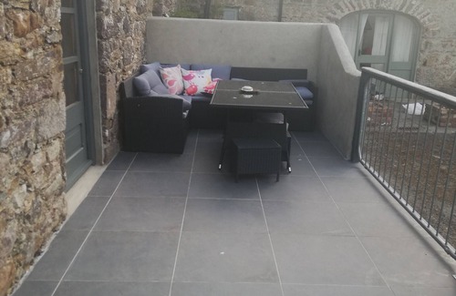 Killotteran House | Old stone cottage situated between waterford Cork Dublin n25