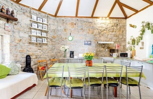 Mravince House | Old Stone House with private Swimming Pool.nn