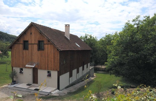 Meyronne House | old tobacco dryer converted into a cottage; near the Dordogne river.