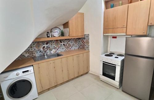 Old Town Rethymnon Apartment | Old Town Apartment near the Beach