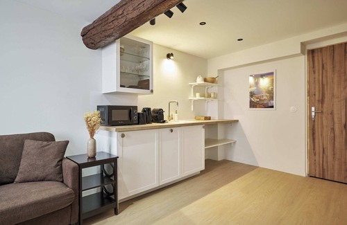 Le Suquet Apartment | Old Town Apartments By Villa Botanica