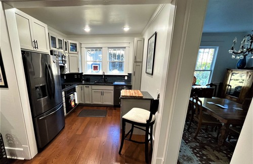 Hattiesburg House | Old Town Charmer Large all new renovation, walk to USM, Zoo and new Water Park!