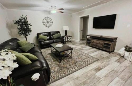 Monte Vivienda Apartment | (Old Town) Downtown Scottsdale Oasis