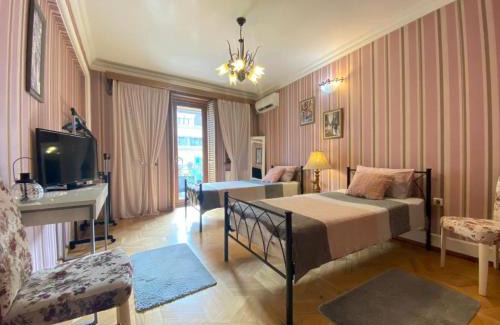 Sololaki Apartment | Old Town from Terrace