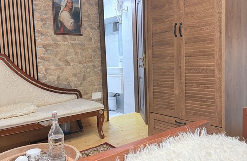 Berat House | Old Town Guesthouse Guri