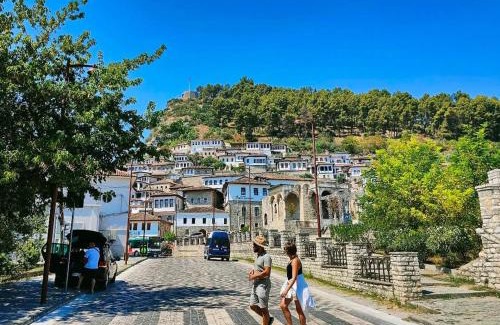 Berat House | OLD TOWN Hava Baci