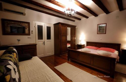 Pag Villa | Old town house