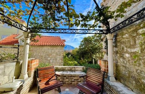 Old Town Apartment | Old town house with private garden