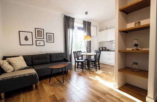 Muranow Apartment | Old Town Krasiński Garden