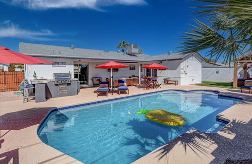 Scottsdale House | Old Town Oasis | Heated Pool, Spa and minutes to town 🌵