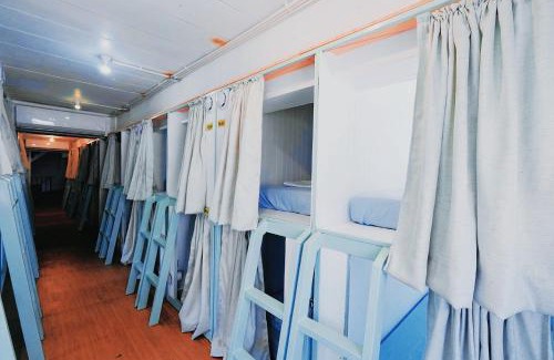 Chana Songkhram Hostel | Old Town Rambuttri Hostel