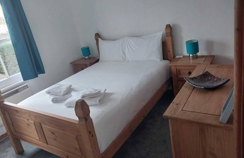 Hastings House | Old Town Retreat - Walking distance of most events (D/F)