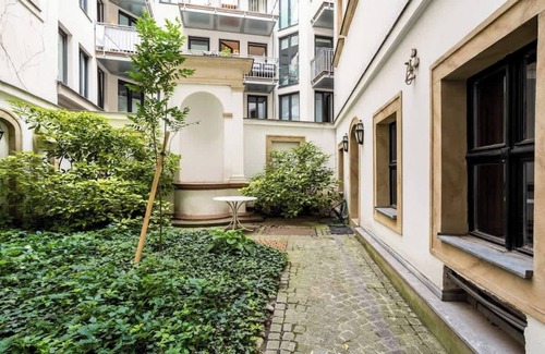 Innere Stadt Apartment | Old Town | Super Fast Wifi | Air Con