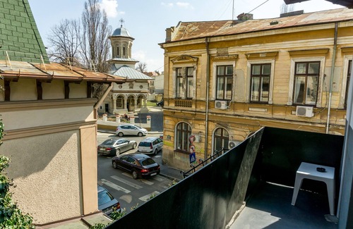 Bucharest City-Centre House | Old Town-Twin Private Room Nr 5 &Self Check In System&Free WiFi&Free Washer