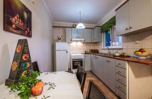 Psarou Cottage | OLD TWO-STOREY HOUSE | ILYESSA COTTAGES