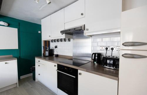 Hepworth House | OLD WEAVERS COTTAGE - Charming Historic Weavers Cottage in Holmfirth, West Yorkshire