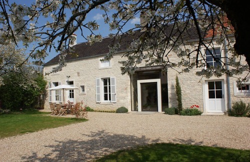 Tailly House | old winemaker's house