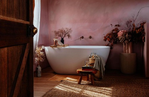 Ross House | Old World Charm - Simplistic Luxury Cottage