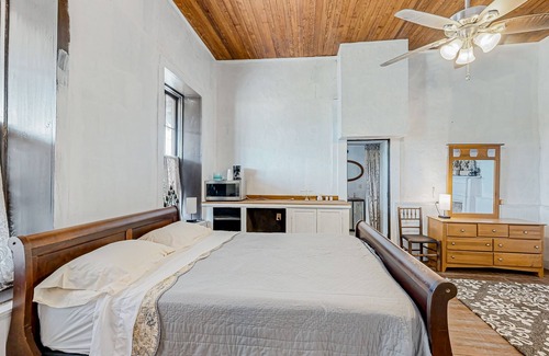 Brackettville House | Old-world home full of modern amenities with gas grill & AC - dog-friendly