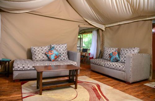 Maasai Mara Cabin | Oldarpoi Wageni Camps