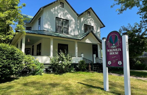 Nashville House | Olde Magnolia House