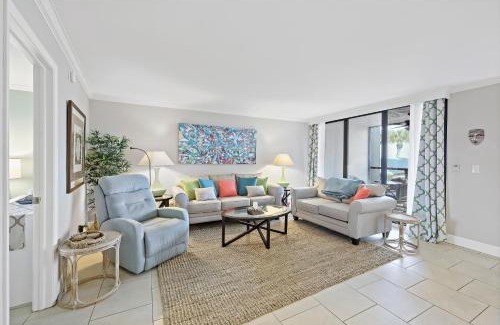 Marco Island House | Olde Marco riverfront condo with pools and tennis