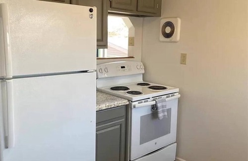 Arvada Apartment | Olde Town Loft-Like 2bed/1bathnn