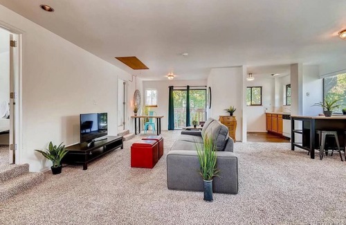 Arvada Apartment | Olde Town Loft-Like 2bed/1bathnn